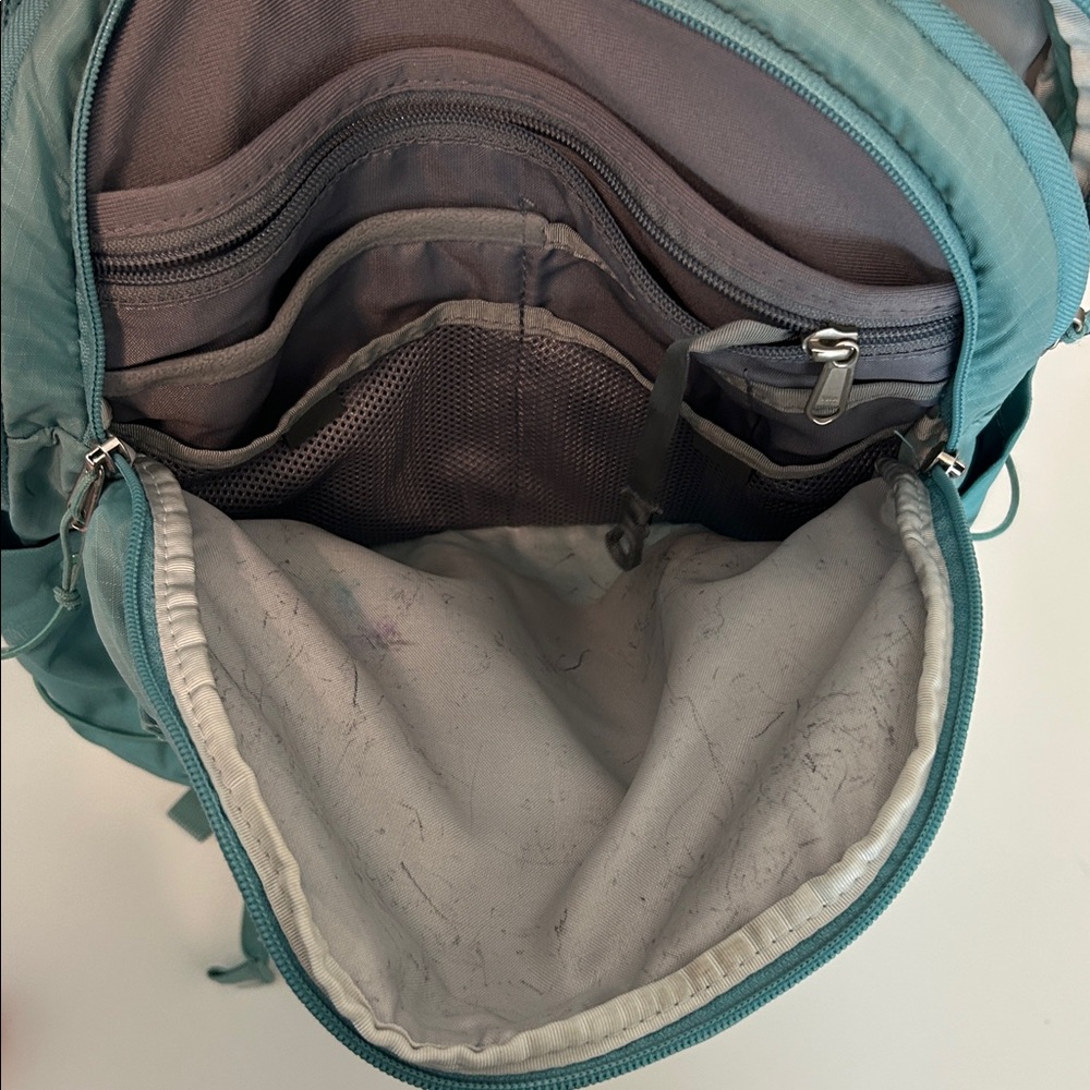 The North Face Borealis Backpack - Picture 10 of 12